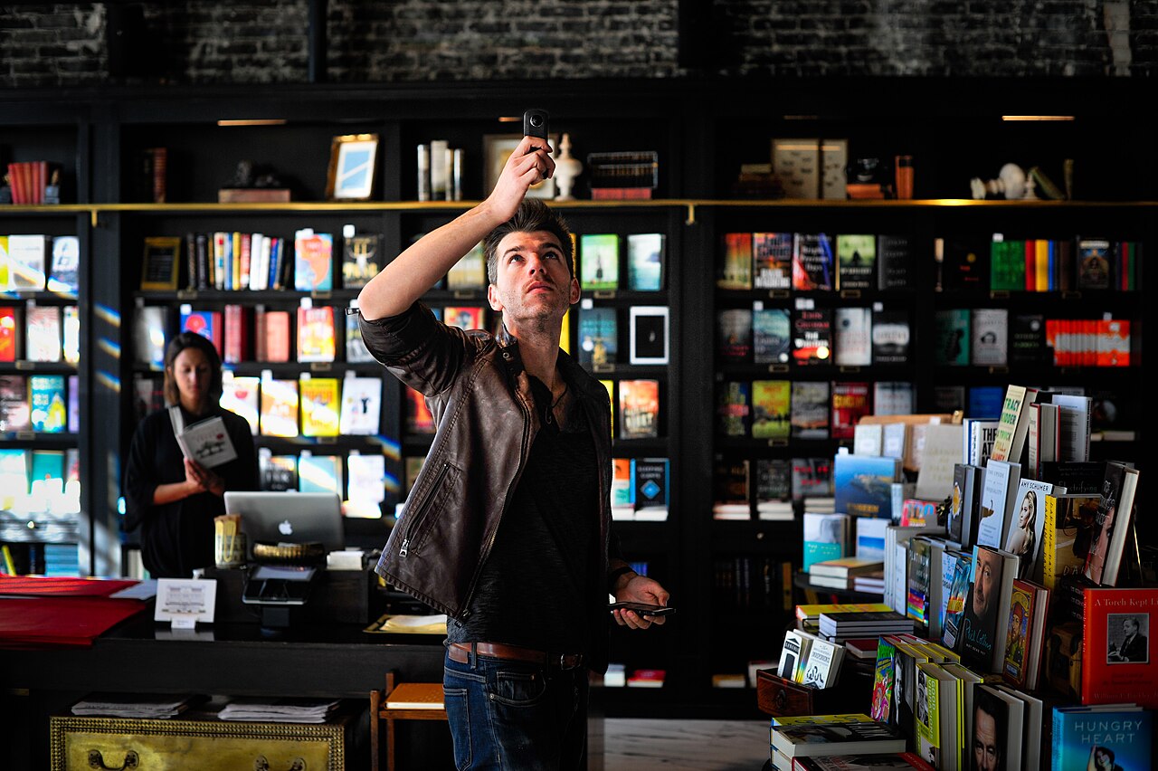 Bookstore interior photograph for saved reading