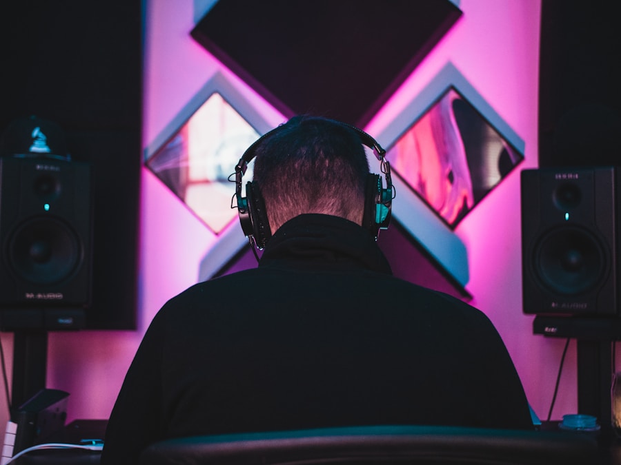 Audio library detail with studio-light mood