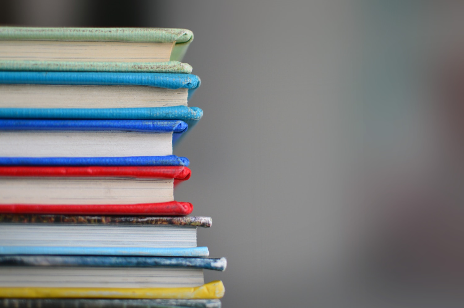 Nighttime library and reading atmosphere for immersive audiobooks